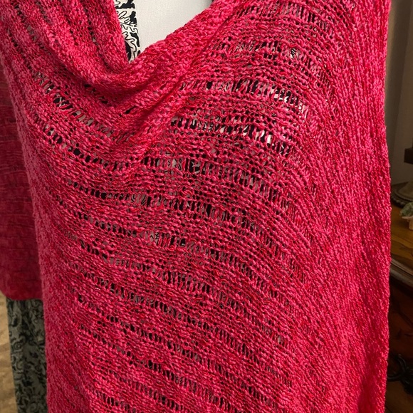🎉SALE🎉Fun Raspberry Color Knit Shawl - Picture 3 of 6